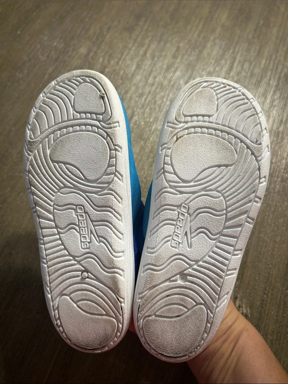 Speedo Kids Blue and Teal Hook-and-Loop Water Shoes, S. XL,11/12, Like New,